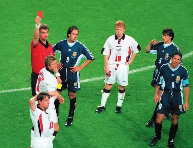 世界杯最早黑哨，1998年法国世界杯的黑哨事件