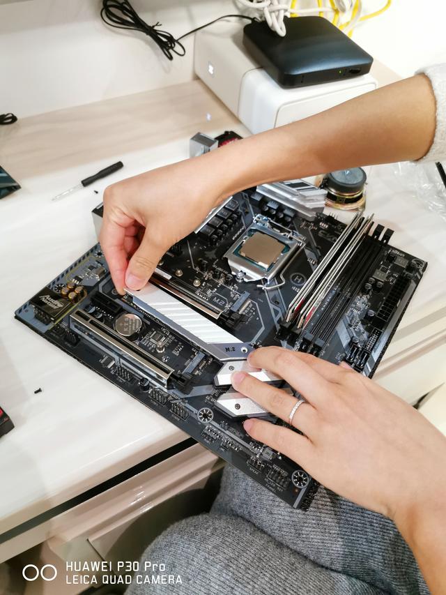 华硕B365主板装机实录,从拆封到点亮,手把手教你避开那些坑 华硕B365主板装机实录,从拆封到点亮,手把手教你避开那些坑